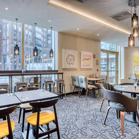 Premier Inn Dublin City North Docklands-2