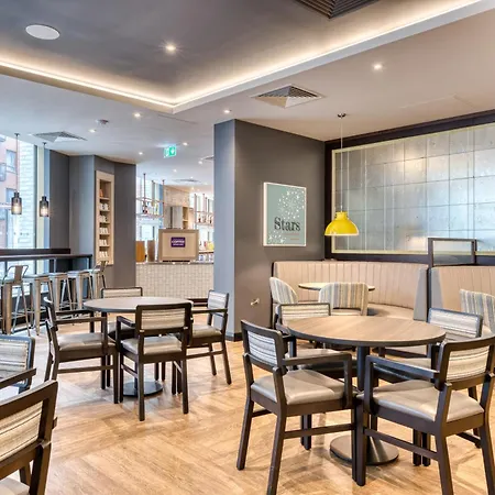 Premier Inn Dublin City North Docklands-3
